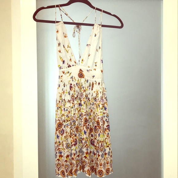 Low cut and open back summer dress - Picture 2 of 5